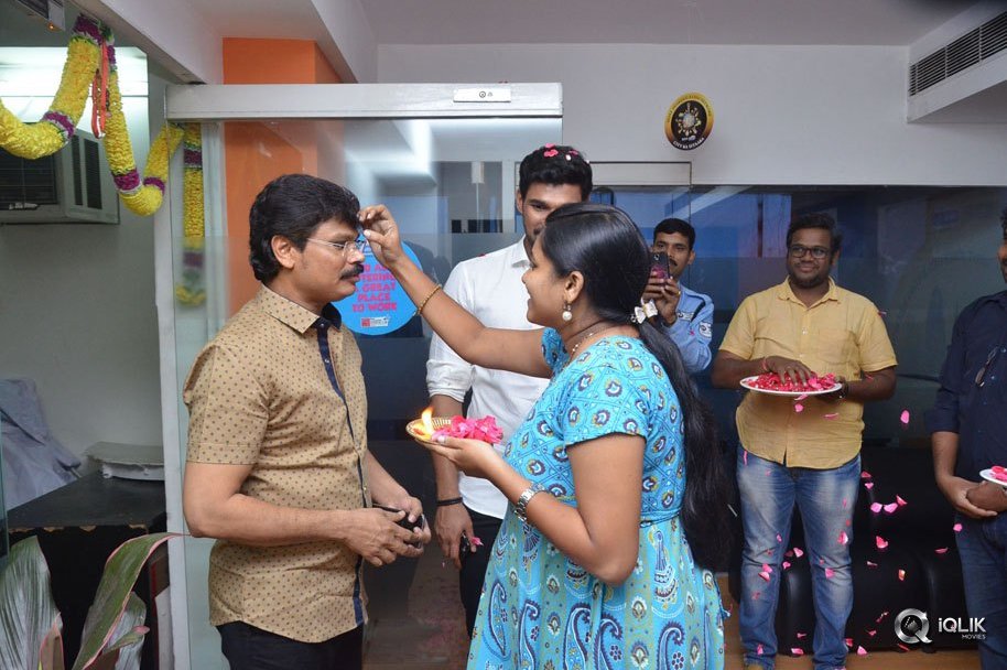 Jaya-Janaki-Nayaka-Movie-Team-At-Radio-City